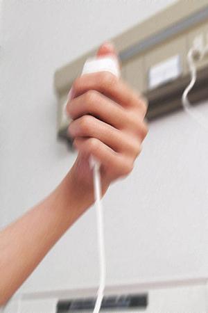 堺市でインプラントを考えている方へ